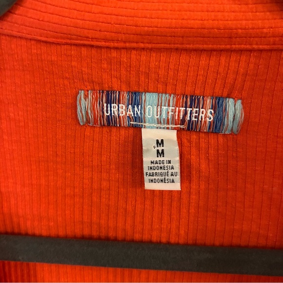 Red Orange Urban Outfitters Ruched Front Long Sleeve - Picture 3 of 3